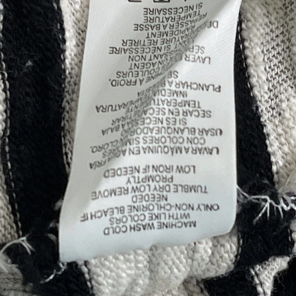 Carly Jean Size M Striped Top Pullover Textured 100% Cotton Black White - Picture 8 of 8